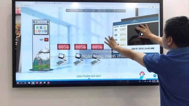 man-hinh-cam-ung-day-hoc-2